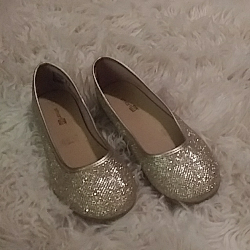 Smart Fit Flats - Picture 2 of 8